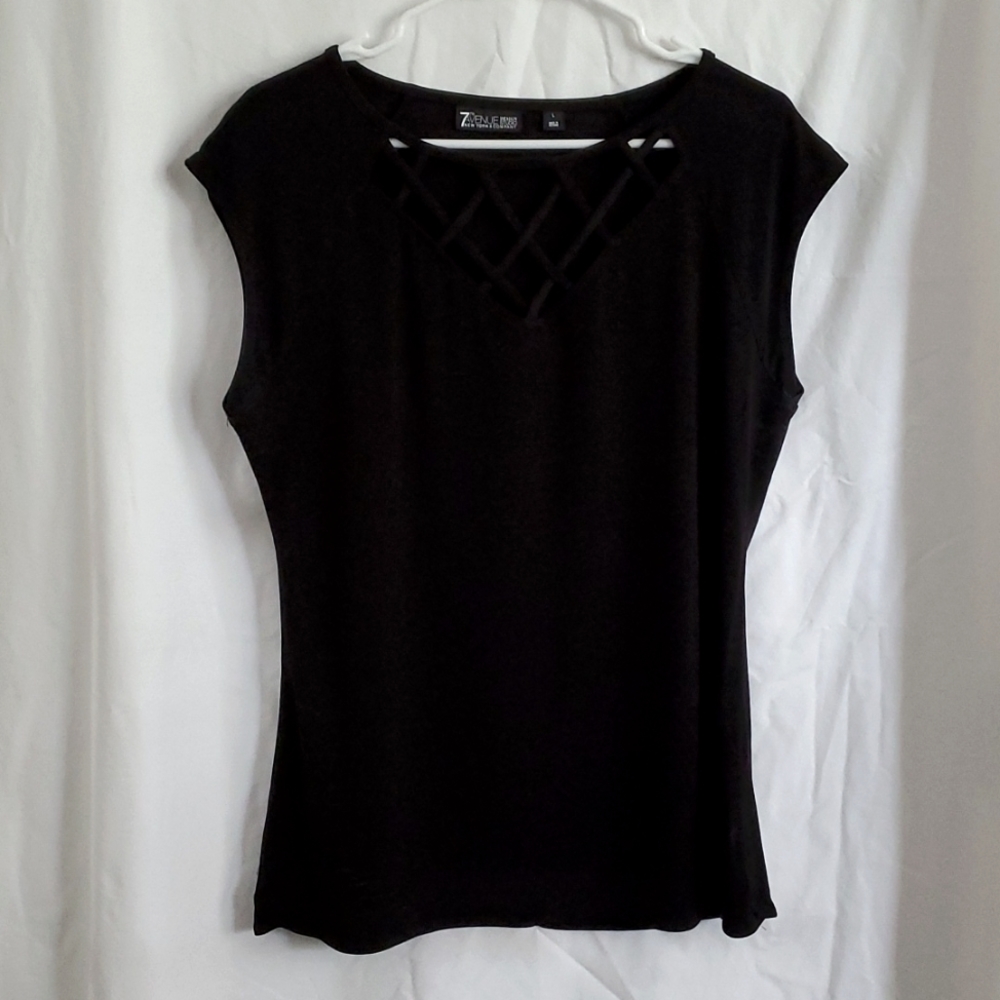 New York and Company Knit Top